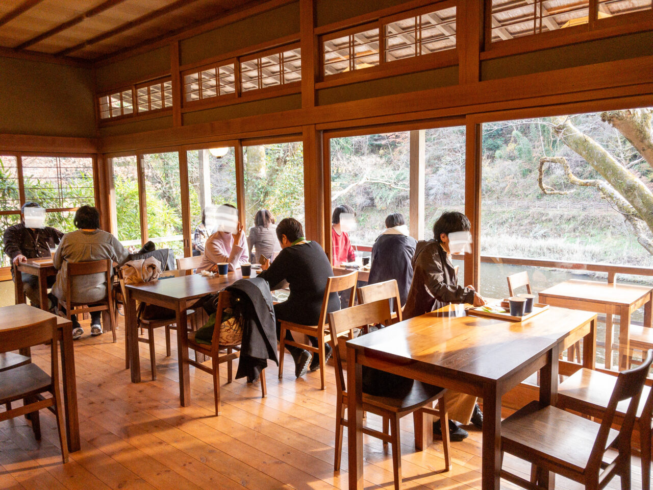 2024年12月 カフェ雫 店内