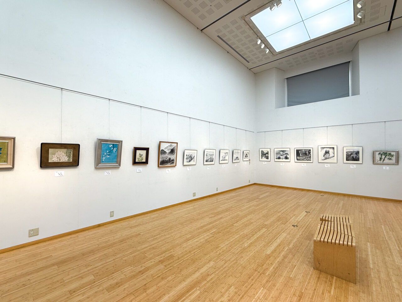 2025年5月 羽村市美術・工芸展 会場2