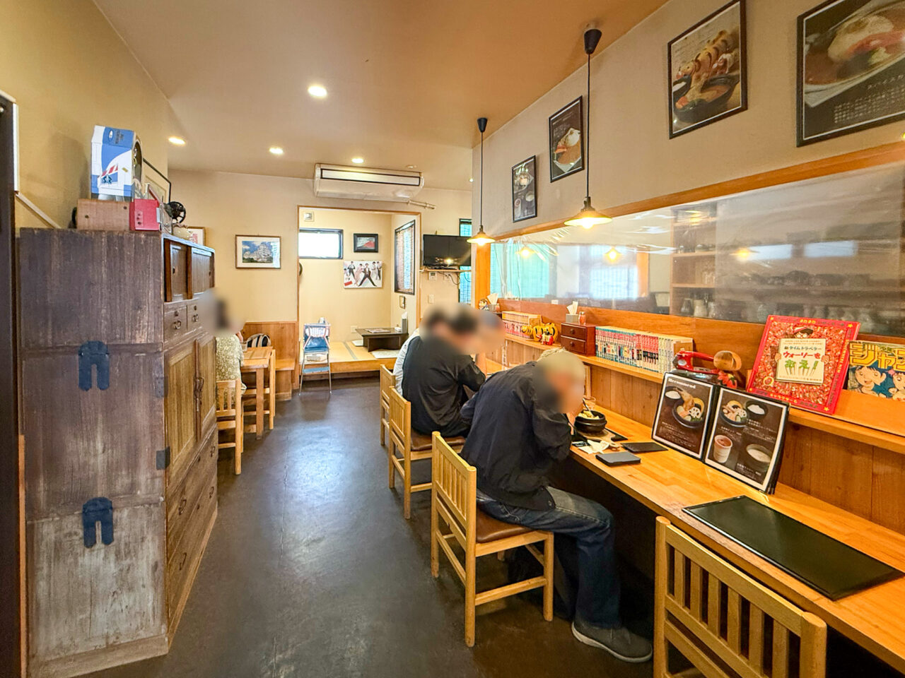 2025年6月 けむりの店内