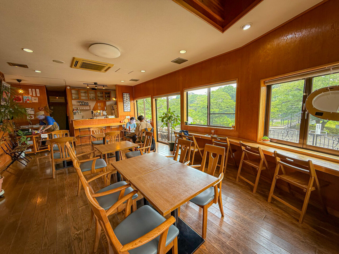2025年7月 ome smash burger 杉屋 店内