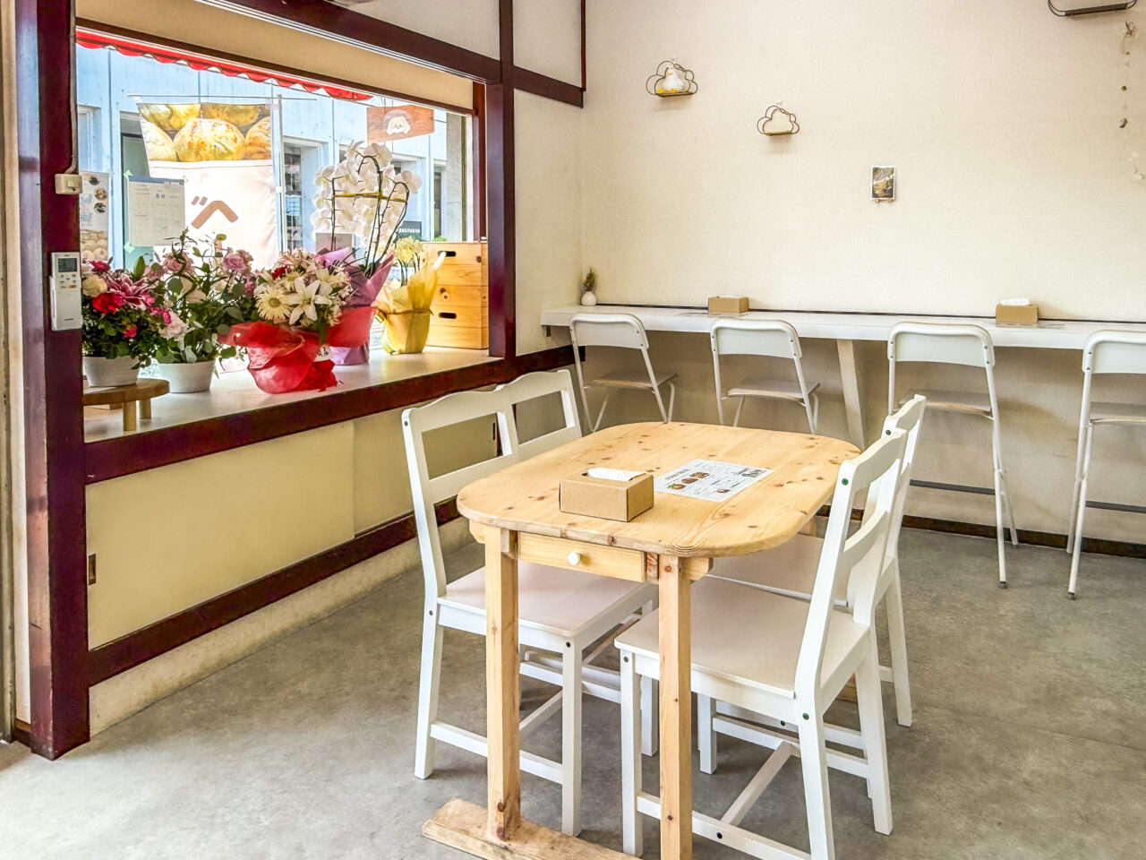 2025年8月 Toful Bagel cafe 店内