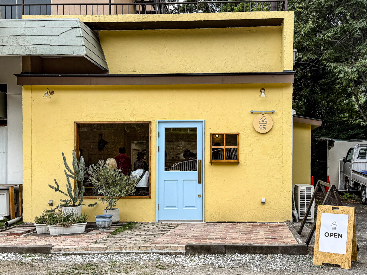 2025年8月 MITAKE HOLIDAY GELATO 店舗