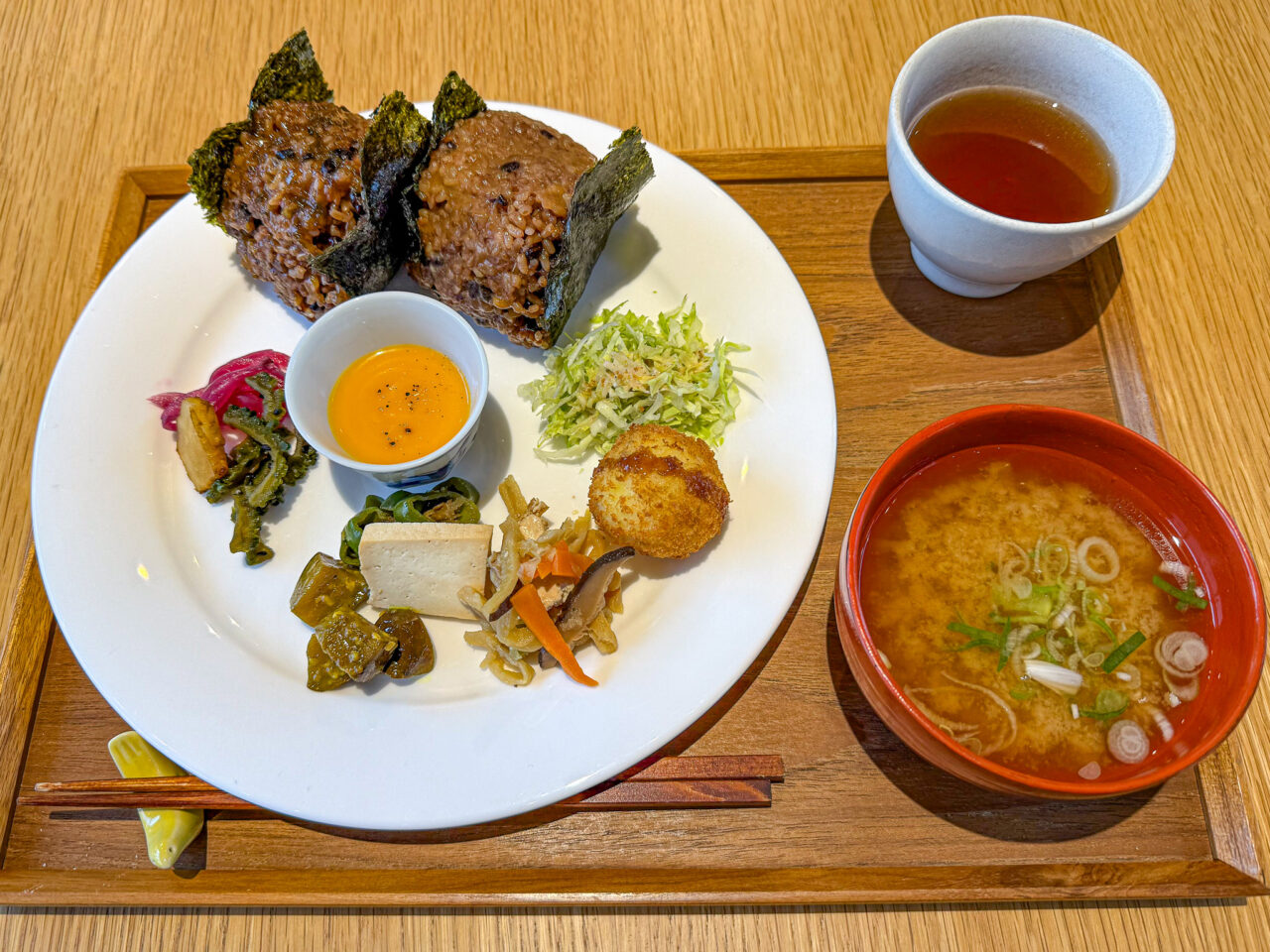 25年11月 てとてと 酵素玄米プレート