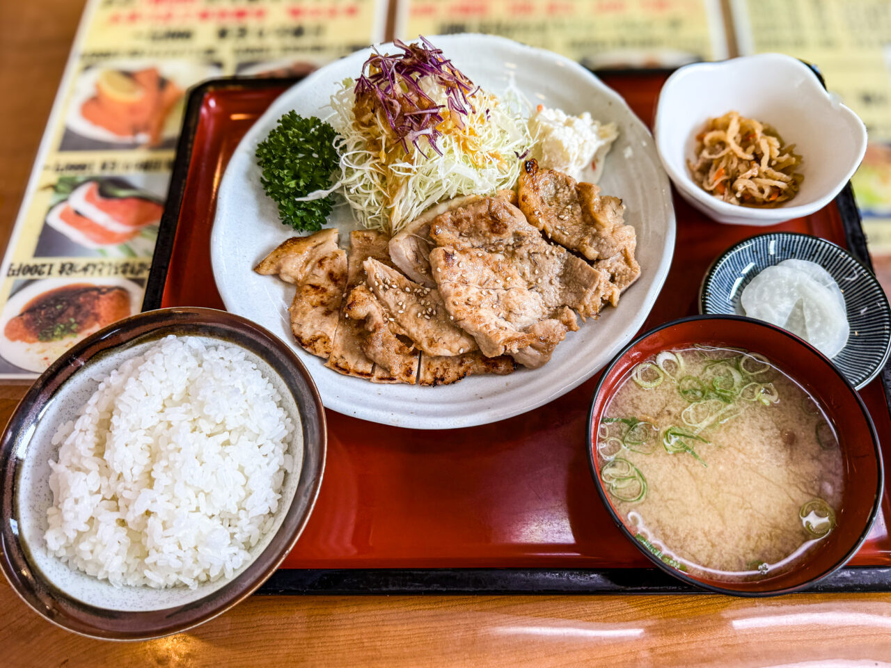 へいわ亭の日替わり定食
