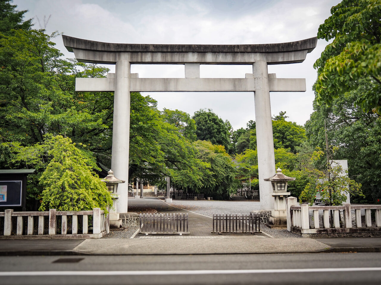 新町御嶽神社の一の鳥居
