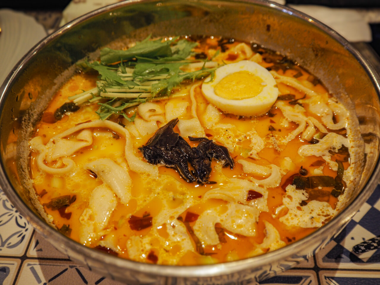 士気麻辣湯麺の麻辣湯麺