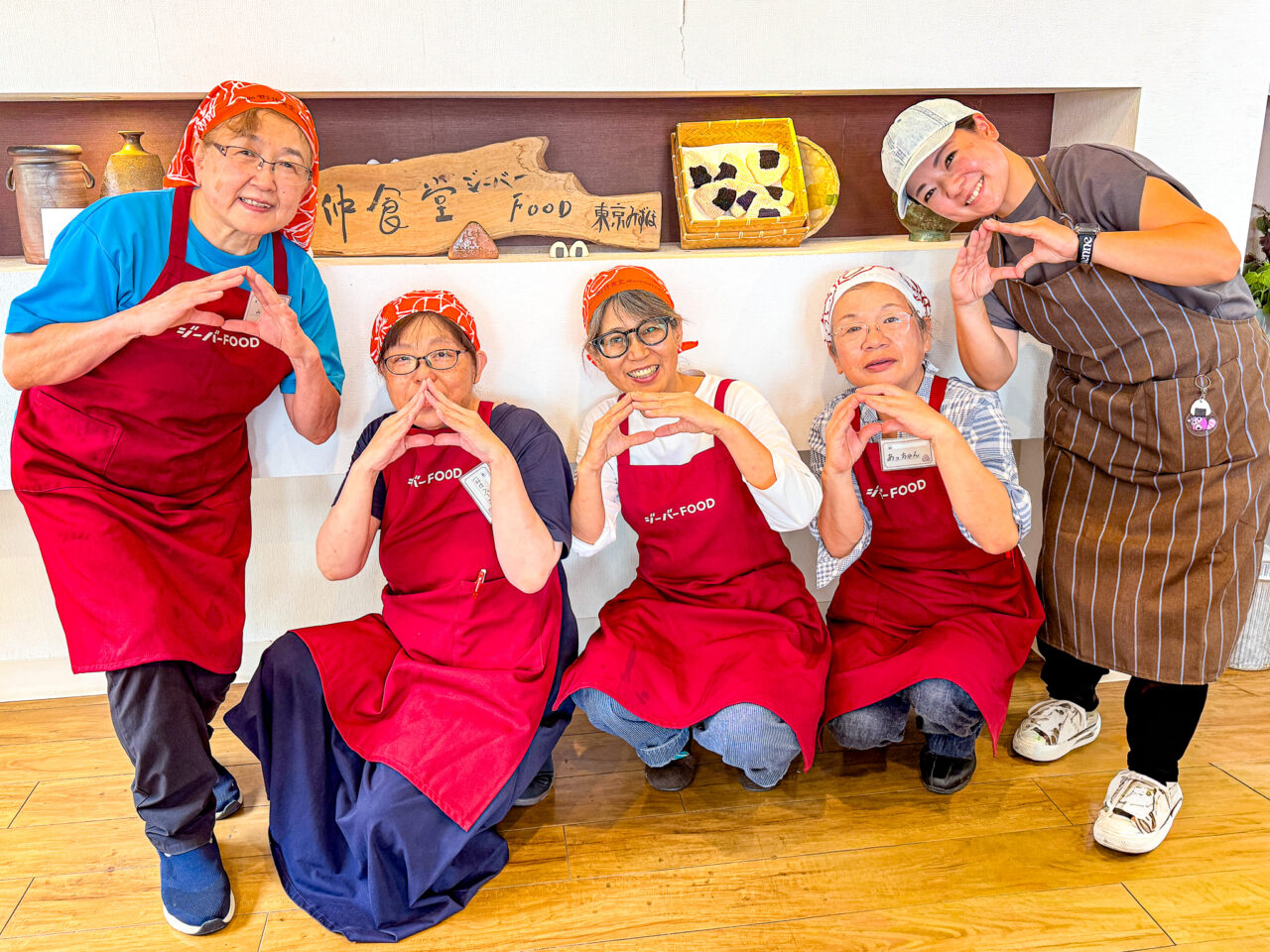 東京みずほ街仲食堂のスタッフの皆さん