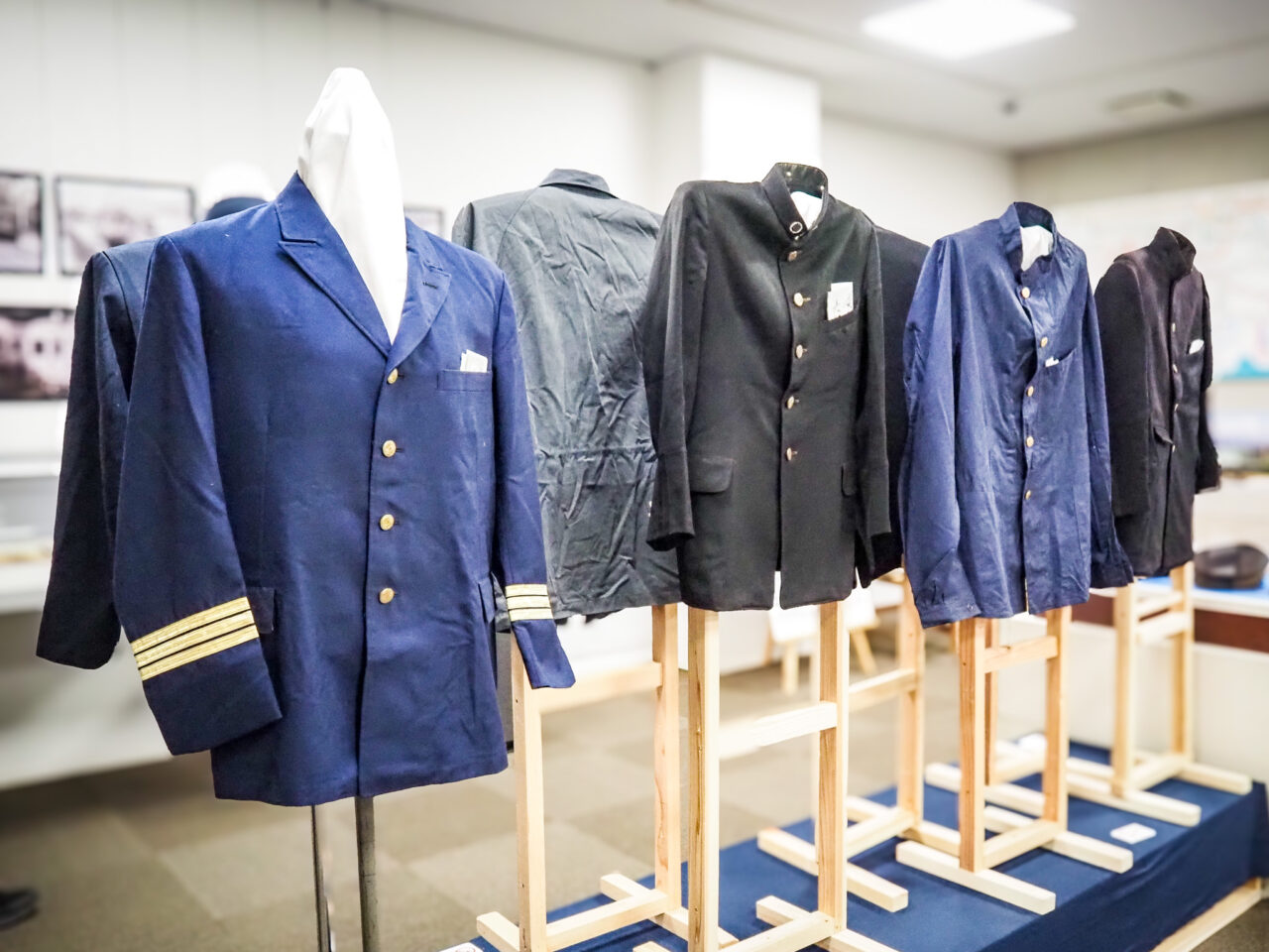 箱根ヶ崎駅駅員制服