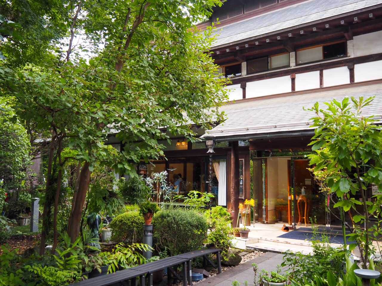 瑞穂郷土資料館「耕心館」庭園