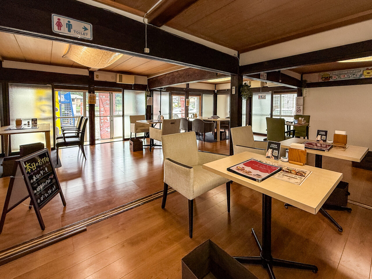 古民家カフェ ルポの店内