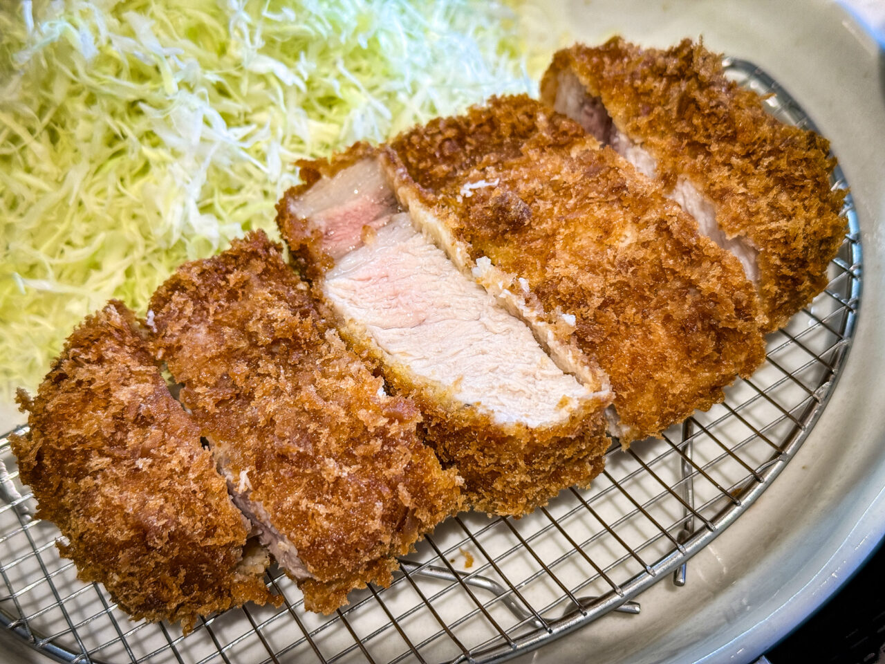 肉問屋直営「とんかつ芯」の「特選リブロースカツ」