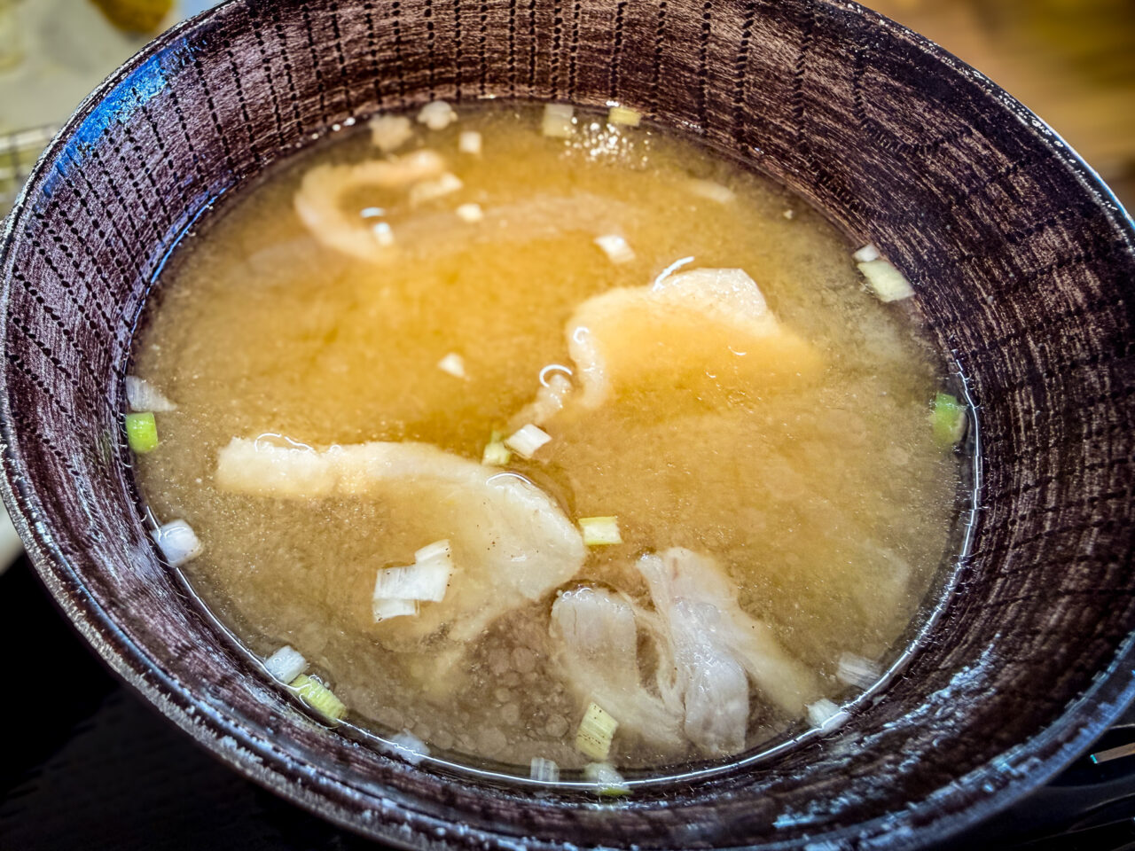 肉問屋直営「とんかつ芯」の「特選リブロースカツ定食」の豚汁